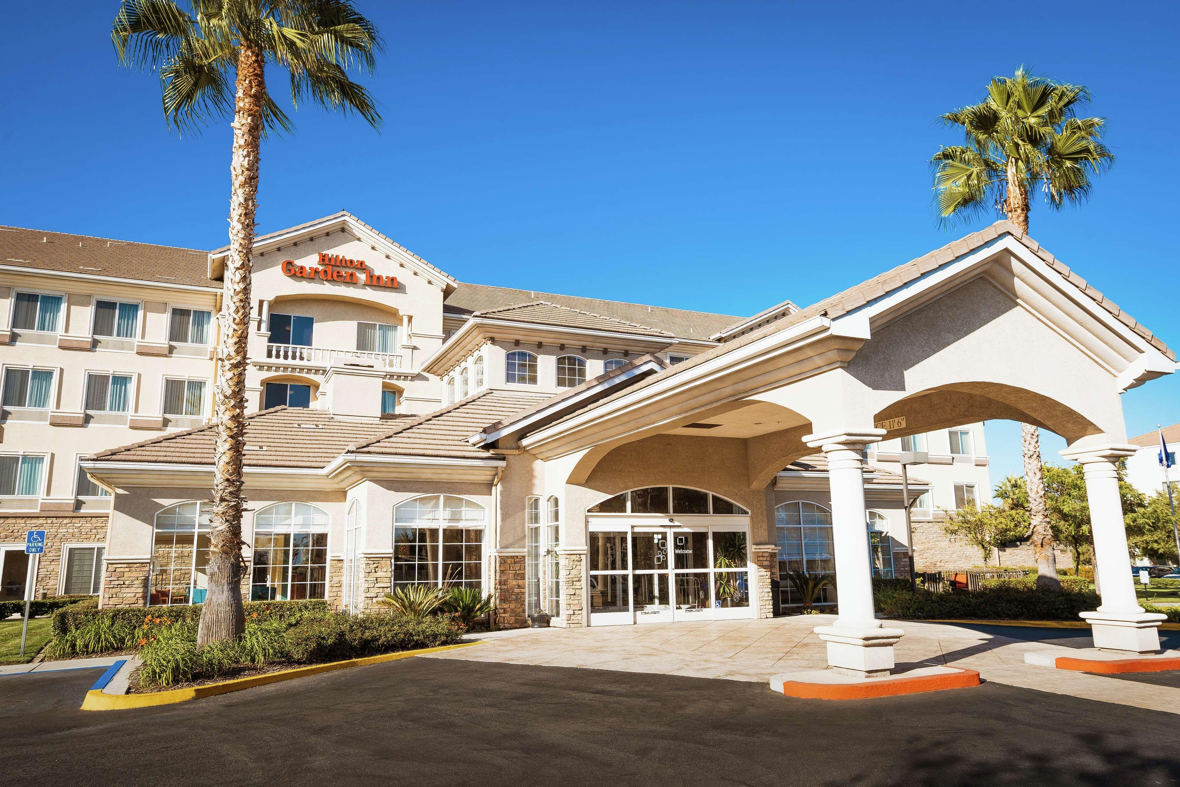 Hilton Garden Inn Ontario Rancho Cucamonga Exterior photo